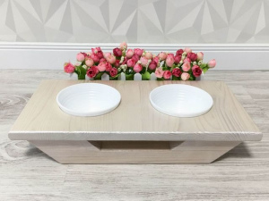 Photo №1. Nous vous proposons des tables en bois élégantes, avec des bols en céramique en ville de Minsk. Prix - 18€. Annonce № 1068